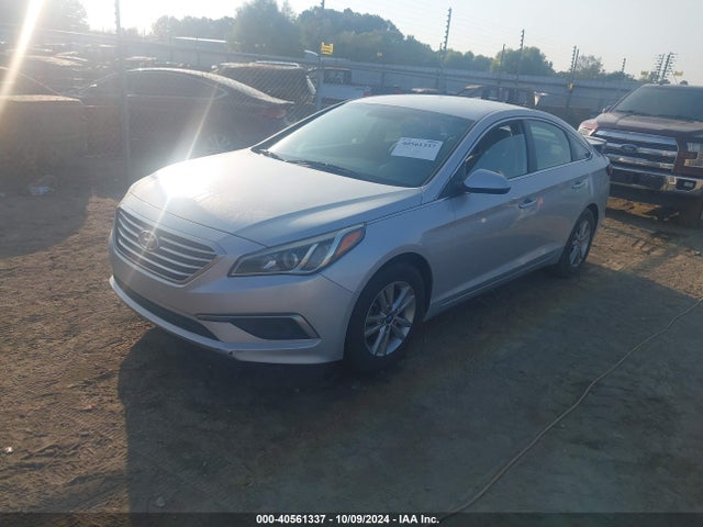 Hyundai SONATA SE 2016 5NPE24AFXGH355085 Image 2