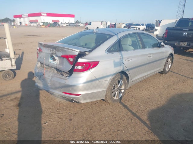 Hyundai SONATA SE 2016 5NPE24AFXGH355085 Image 4