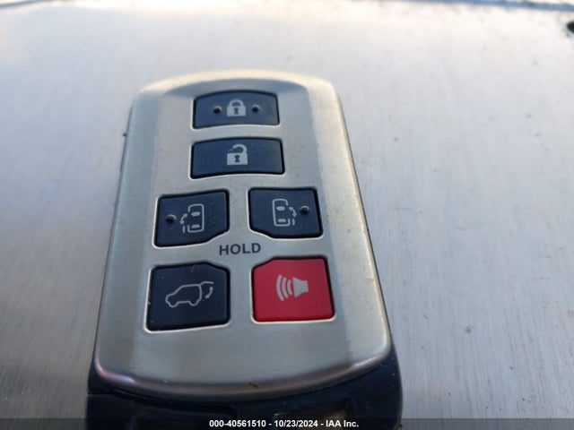 Toyota Sienna Se 8 Passenger 2017 5TDXZ3DCXHS877839 Image 11