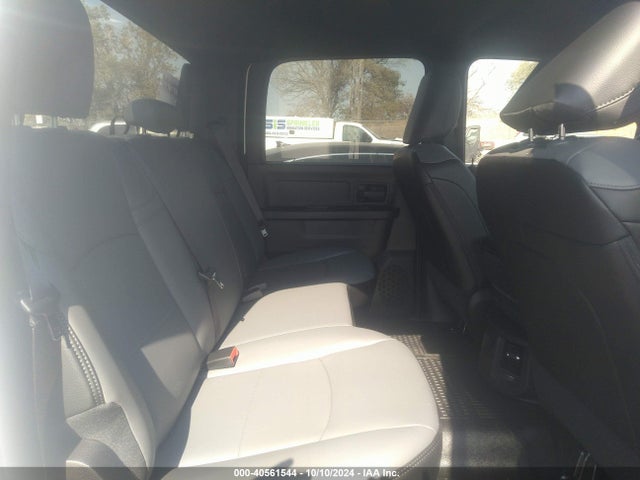 3C6UR5CJXRG179205 RAM 2500 Tradesman  4x4 6'4 Box