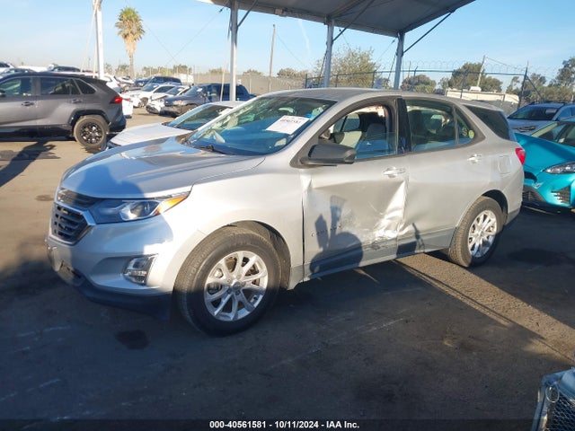 Chevrolet EQUINOX LS 2018 3GNAXHEV8JS562894 Image 2