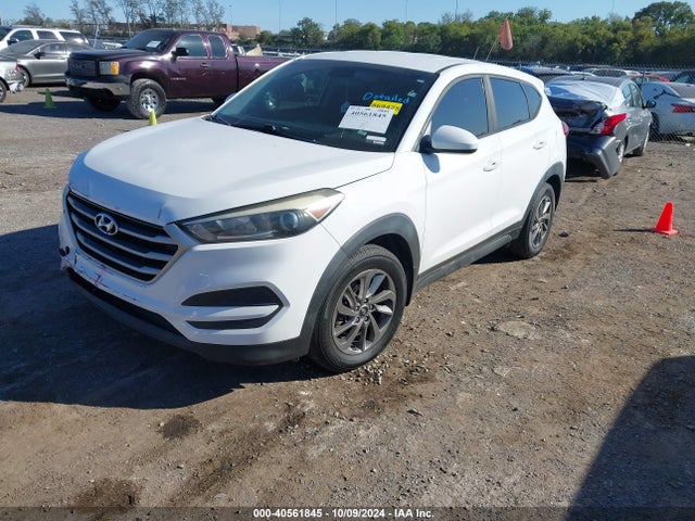 Hyundai TUCSON SE 2018 KM8J23A49JU727760 Image 2