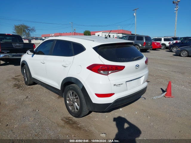 Hyundai TUCSON SE 2018 KM8J23A49JU727760 Image 3