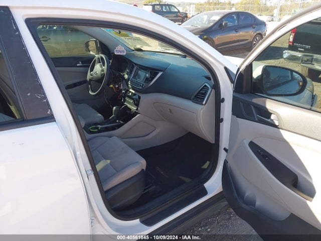 Hyundai TUCSON SE 2018 KM8J23A49JU727760 Image 5