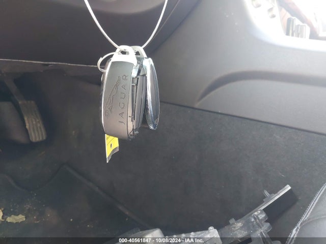 2011 JAGUAR XF SAJWA0GBXBLR85683 Photo 10