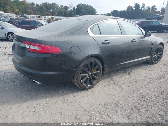 2011 JAGUAR XF SAJWA0GBXBLR85683 Photo 3
