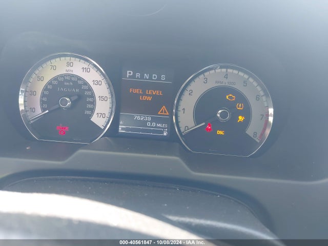 2011 JAGUAR XF SAJWA0GBXBLR85683 Photo 6