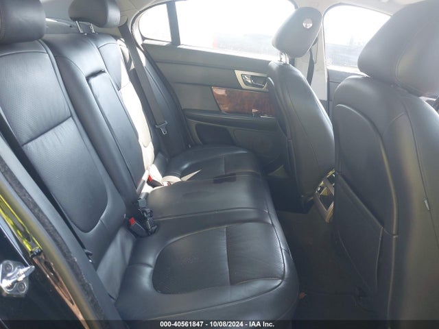 2011 JAGUAR XF SAJWA0GBXBLR85683 Photo 7