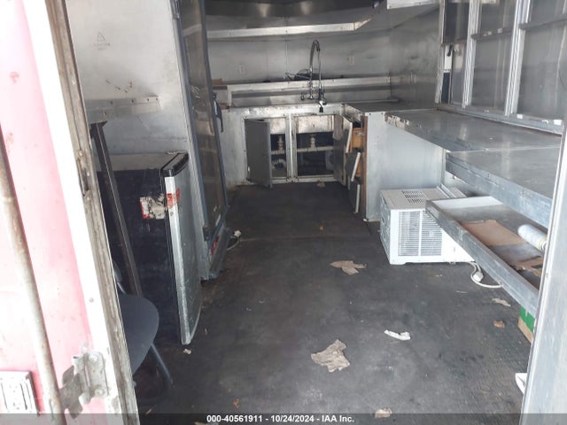 40561911 :رقم المزاد ، 5WKBE2824C1015976 vin ، 2012 Freedom Trailers, Ll Concession Trailer 8 مزاد بيع