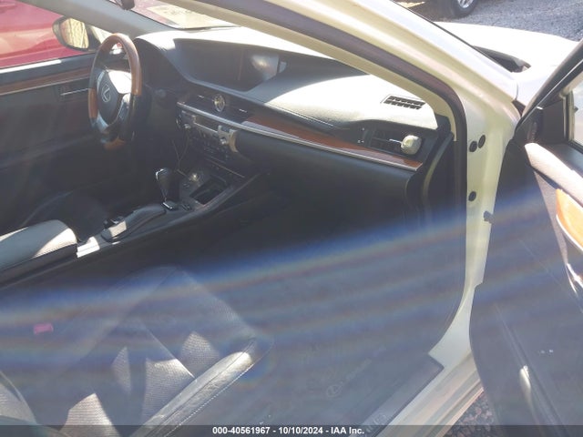Lexus ES 300H 2014 JTHBW1GG7E2065664 Image 5