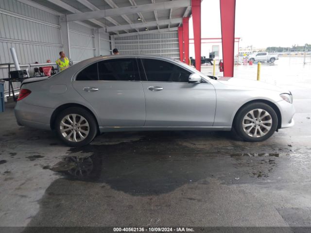 WDDZF4KB9HA136120 Mercedes-Benz E 300 4matic