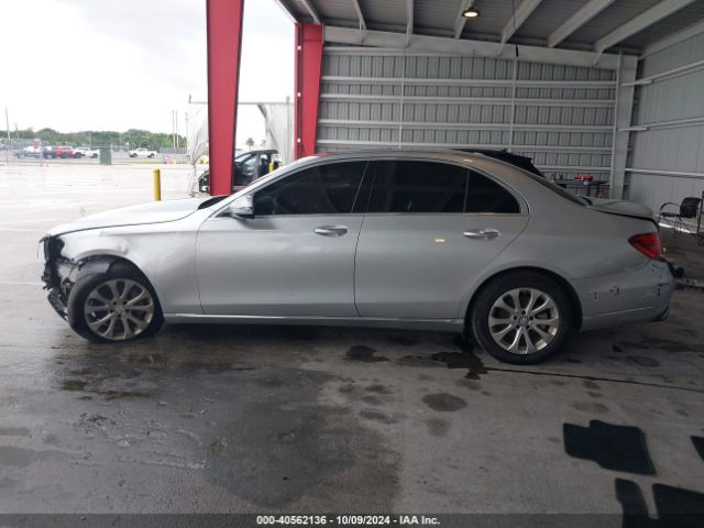 WDDZF4KB9HA136120 Mercedes-Benz E 300 4matic