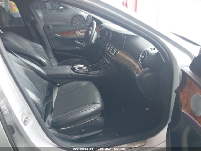WDDZF4KB9HA136120 Mercedes-Benz E 300 4matic