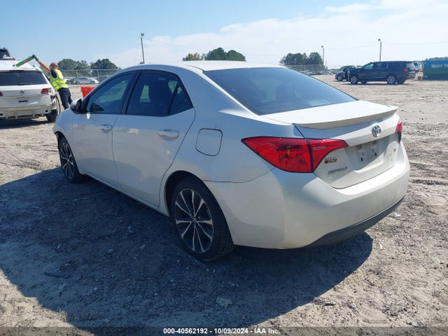 Toyota COROLLA SE 2019 5YFBURHE3KP881660 Image 3