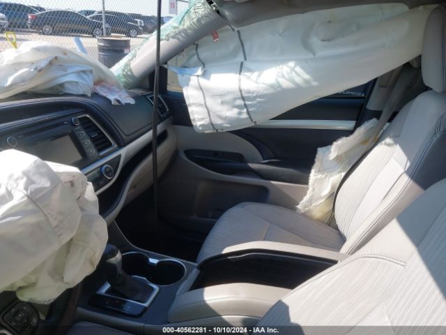 5TDZKRFH6FS077271 Toyota Highlander Le Plus V6