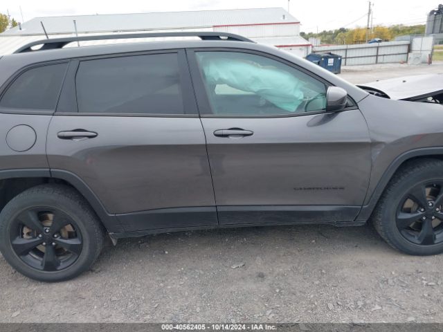 1C4PJMCB7JD599294 Jeep Cherokee Latitude 4x4
