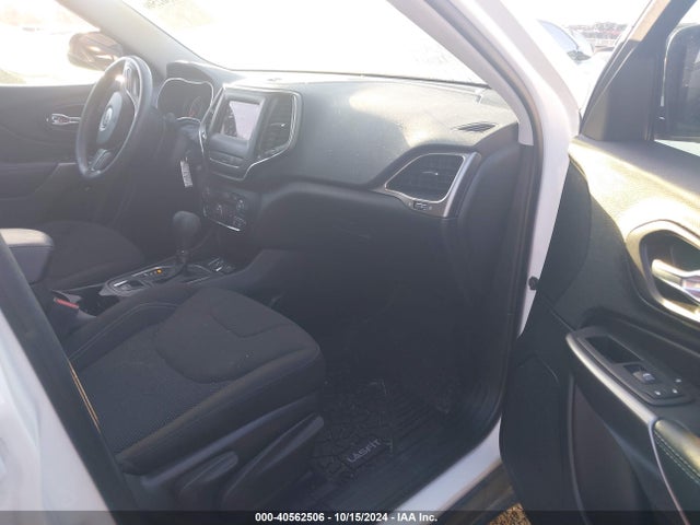 1C4PJLCB2MD187511 Jeep Cherokee Latitude Fwd