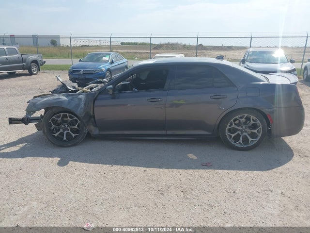 Chrysler 300 300s 2018 2C3CCABT0JH175044 Image 13