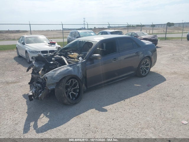 Chrysler 300 300s 2018 2C3CCABT0JH175044 Image 2