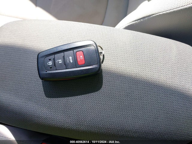 Toyota Corolla Hybrid Le 2021 JTDEAMDE0MJ015033 Image 11