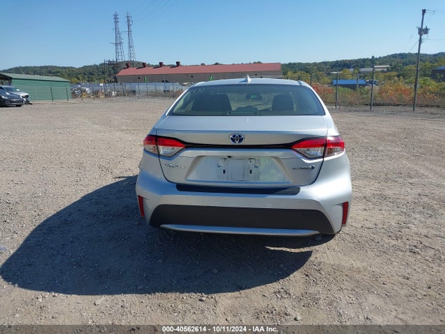 Toyota Corolla Hybrid Le 2021 JTDEAMDE0MJ015033 Image 17
