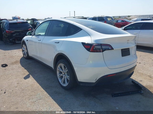 2021 TESLA MODEL Y 5YJYGAEE9MF189909 Photo 2