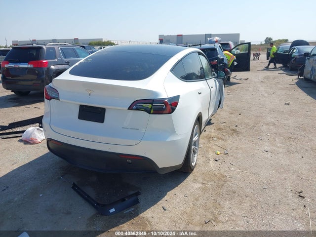 2021 TESLA MODEL Y 5YJYGAEE9MF189909 Photo 3