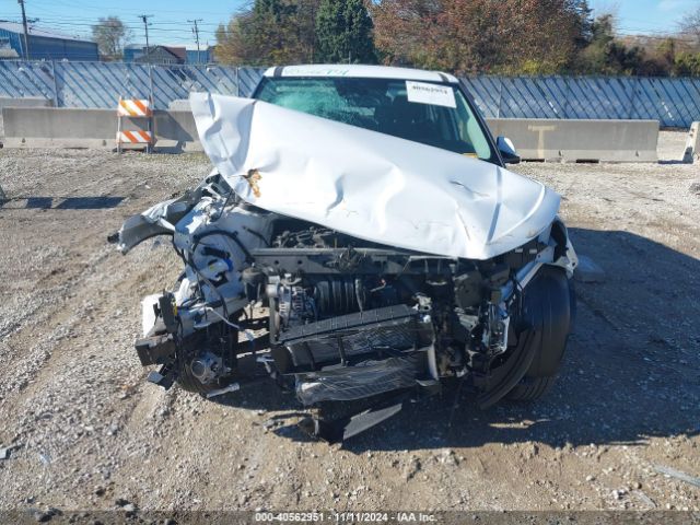 KMHRB8A34RU300411 Hyundai Venue Se