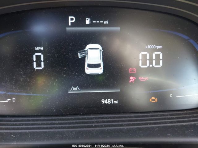 KMHRB8A34RU300411 Hyundai Venue Se
