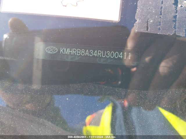 KMHRB8A34RU300411 Hyundai Venue Se
