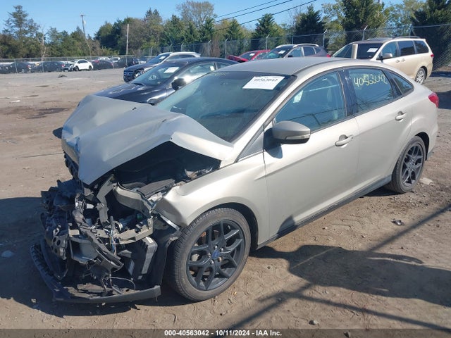 Ford FOCUS SE 2016 1FADP3F26GL257704 Image 2