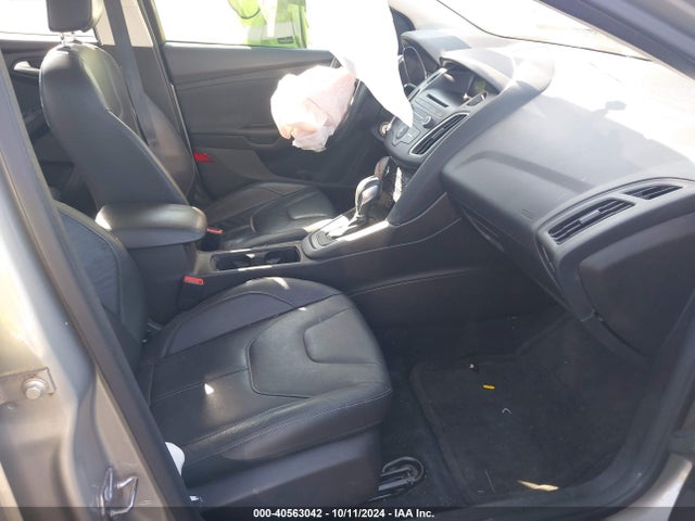 Ford FOCUS SE 2016 1FADP3F26GL257704 Image 5