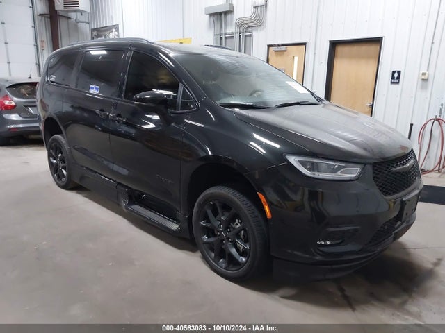 2023 2C4RC1BG2PR538228 главное изображение