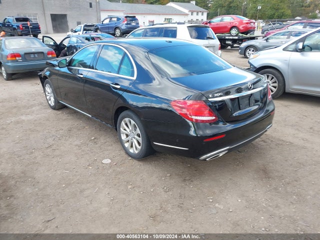 WDDZF4KB5HA182365 Mercedes-Benz E 300 4matic