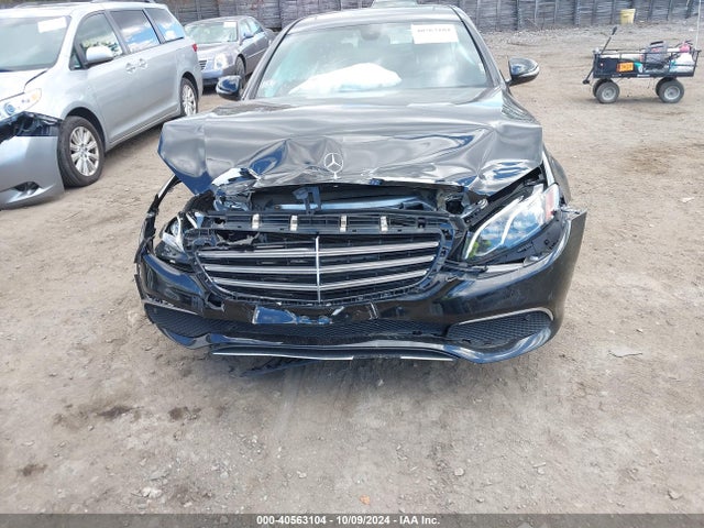 WDDZF4KB5HA182365 Mercedes-Benz E 300 4matic
