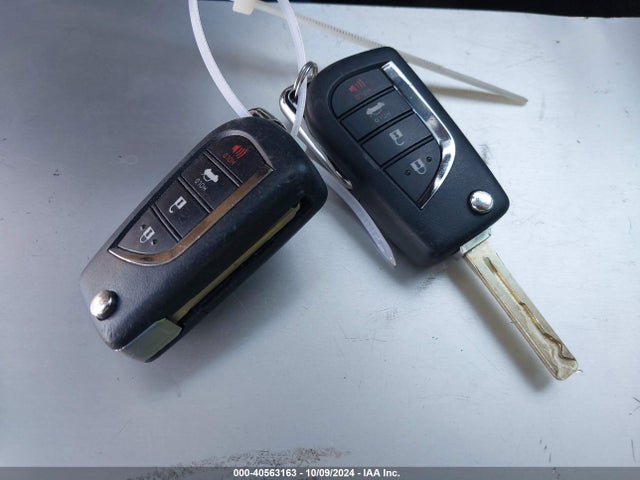 Toyota CAMRY LE 2020 4T1C11AK6LU360897 Image 11