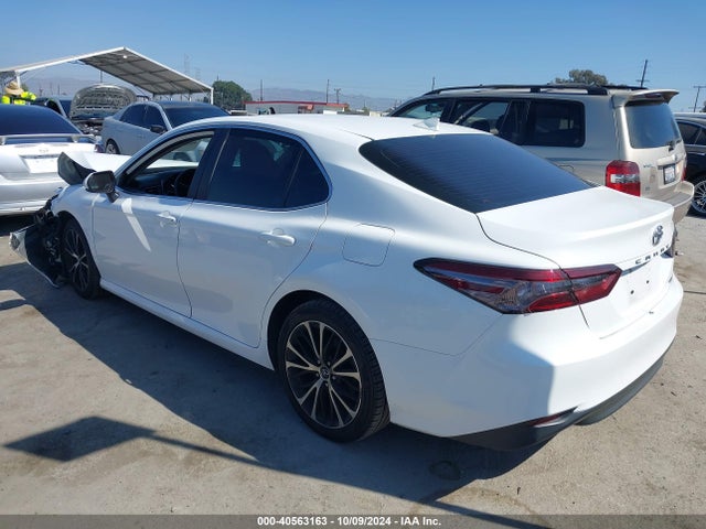 Toyota CAMRY LE 2020 4T1C11AK6LU360897 Image 3
