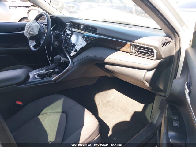Toyota CAMRY LE 2020 4T1C11AK6LU360897 Image 5