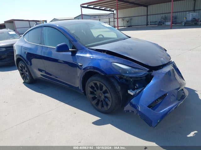 2024 TESLA MODEL Y 7SAYGDEE9RA318773 Photo 0