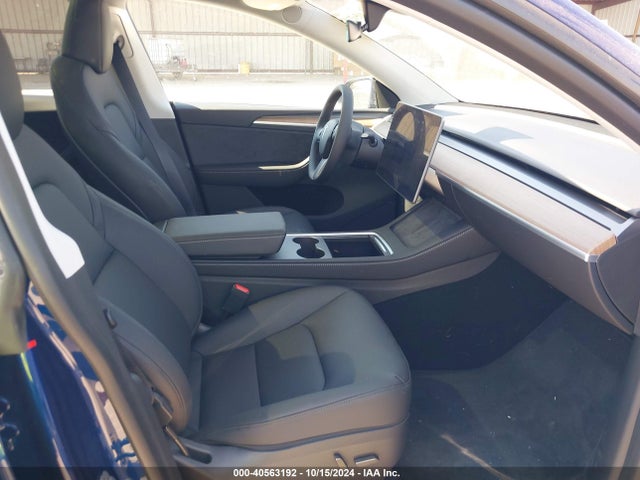 2024 TESLA MODEL Y 7SAYGDEE9RA318773 Photo 4