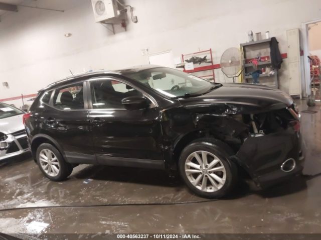 JN1BJ1CR1JW205902 Nissan Rogue Sport Sv