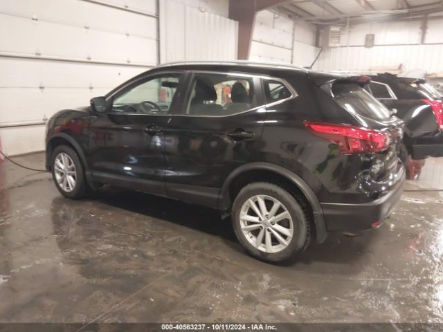 JN1BJ1CR1JW205902 Nissan Rogue Sport Sv