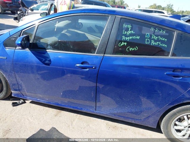 Toyota Prius Three 2016 JTDKARFU0G3519059 Image 14