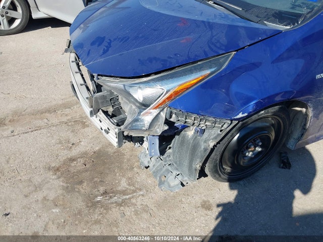 Toyota Prius Three 2016 JTDKARFU0G3519059 Image 6