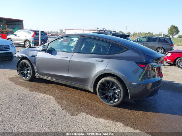 2023 TESLA MODEL Y 7SAYGDEE8PA176557 Photo 2