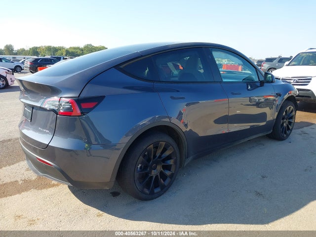 2023 TESLA MODEL Y 7SAYGDEE8PA176557 Photo 3