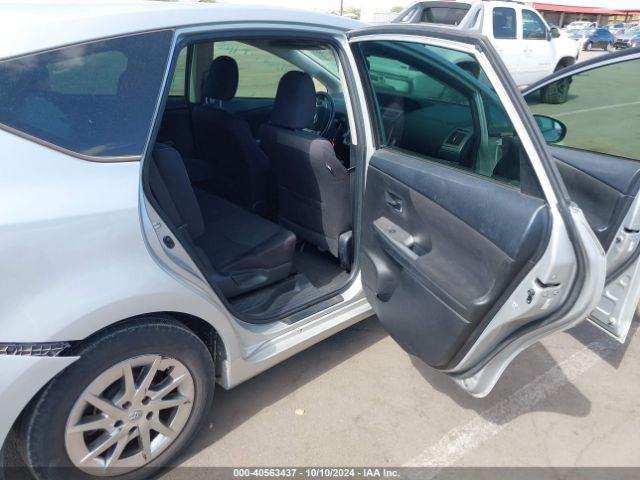 JTDZN3EU6FJ023484 Toyota Prius V Three