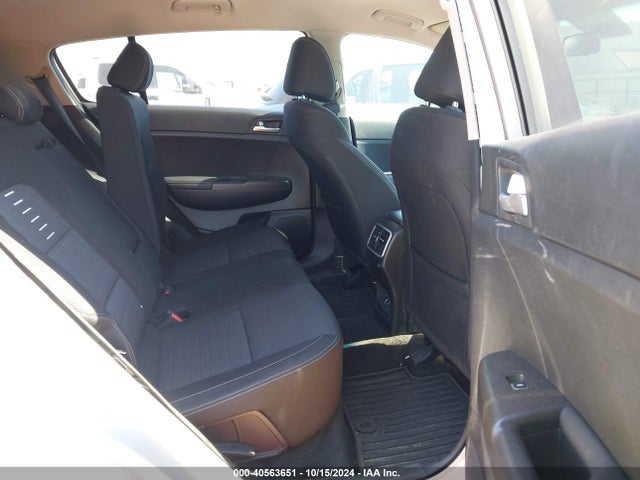 KIA Sportage Lx 2017 KNDPMCAC7H7172414 Image 8