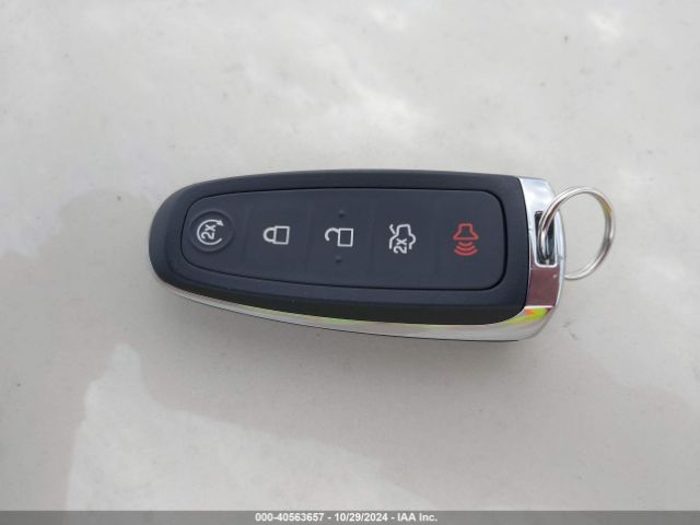 1LNHL9DK0EG612588 Lincoln MKS