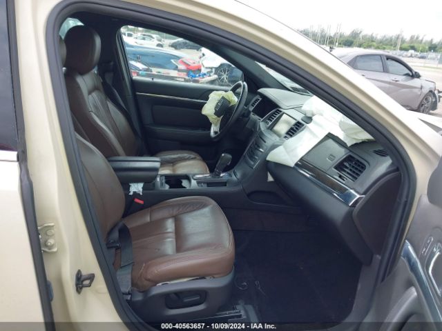 1LNHL9DK0EG612588 Lincoln MKS